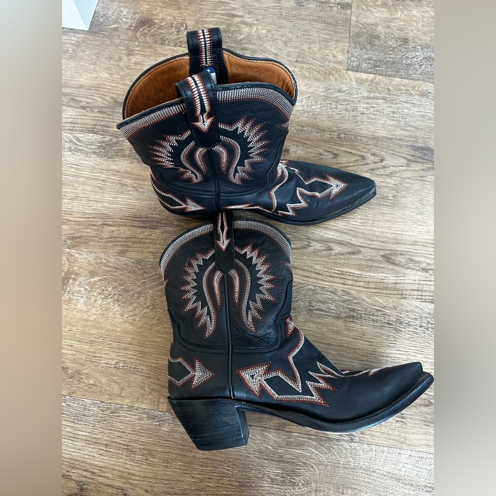 Miron Crosby — Maggie Western Boot — White & Brown stitching — Size 9.5